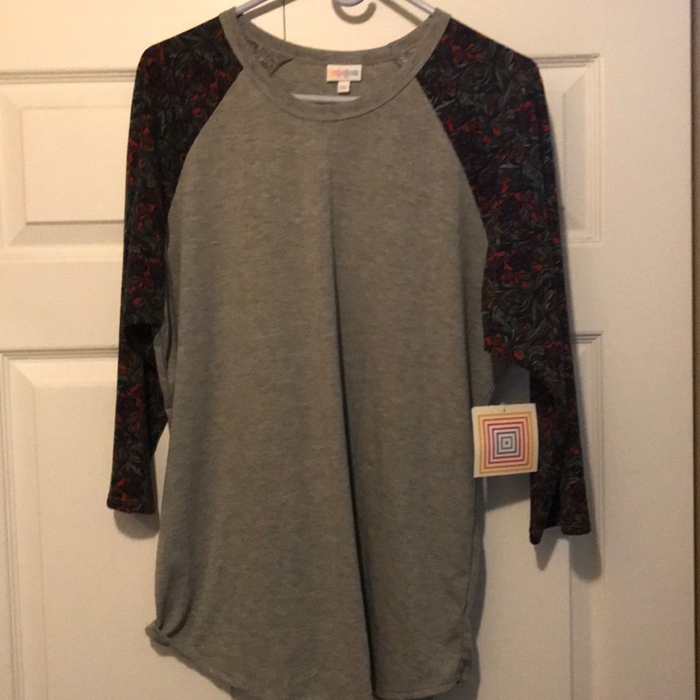 Lularoe Randy T - Picture 4 of 7